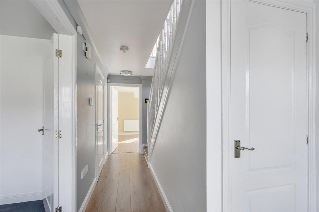 Hallway 3.jpeg