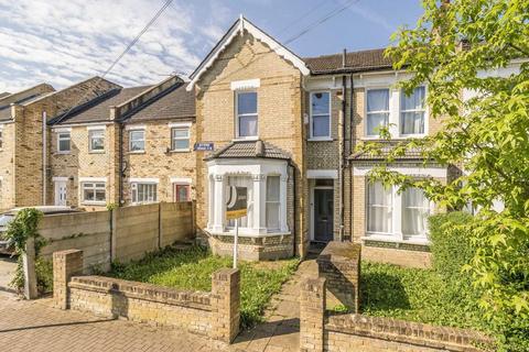 1 bedroom flat for sale, Byrne Road, London SW12