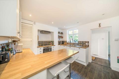 1 bedroom flat for sale, Byrne Road, London SW12