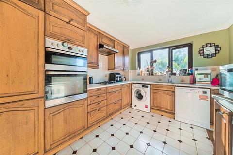 undefined, Pembroke Road, Coxheath
