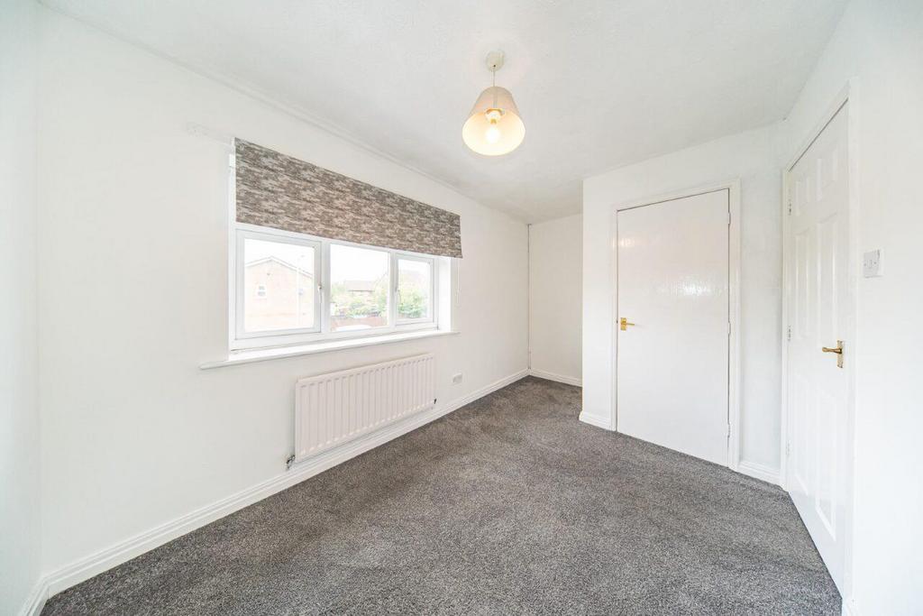 22 Berrywood Drive bedroom 2.jpg