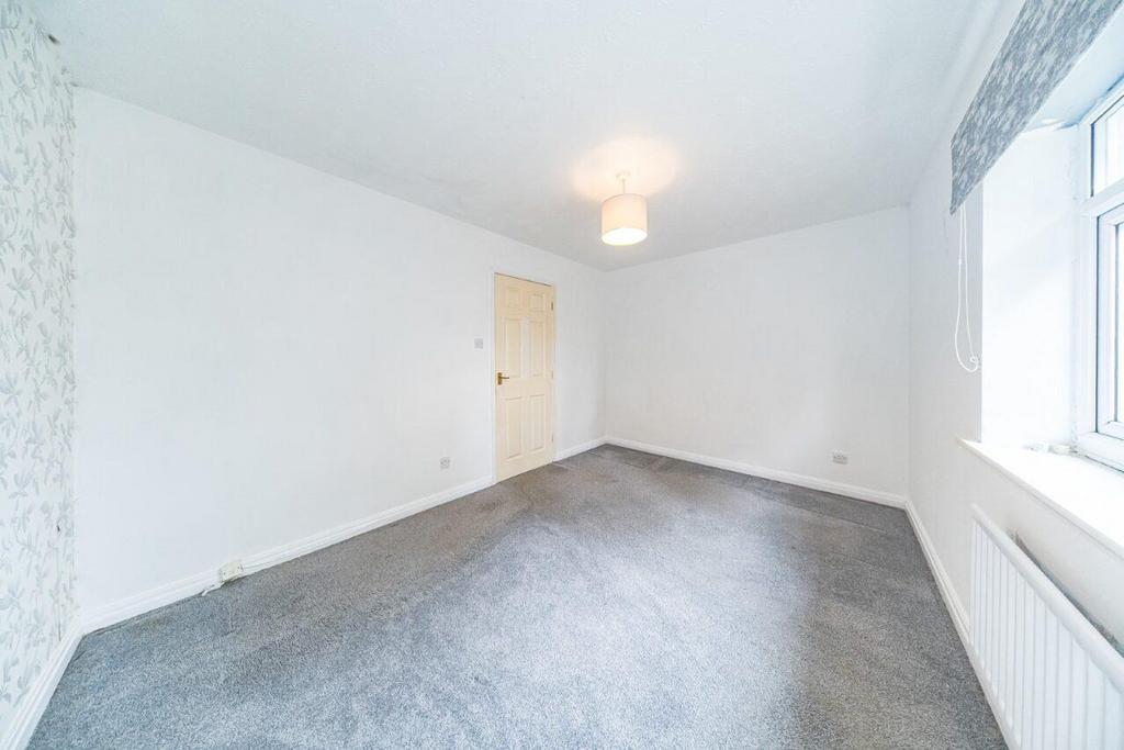 22 Berrywood Drive bedroom 1 2.jpg