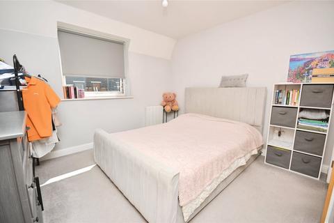 2 bedroom apartment for sale, Irving Path, Buckinghamshire HP19