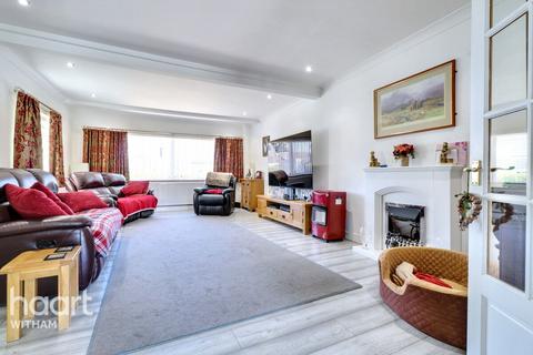 69 West Avenue, Mayland, Chelmsford, CM3 6AE