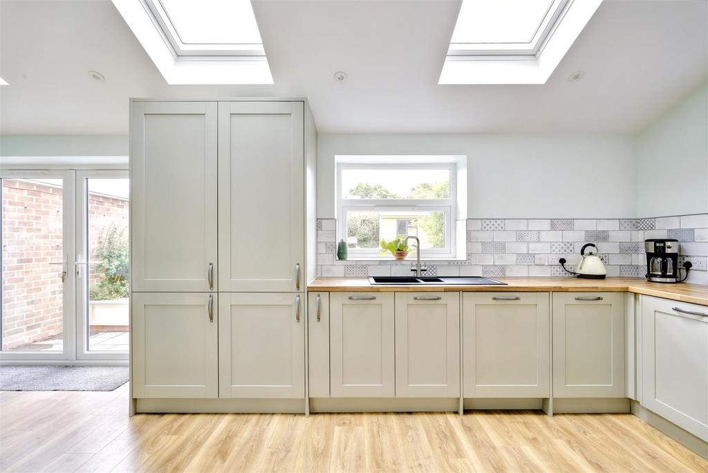 Living/Dining Kitchen