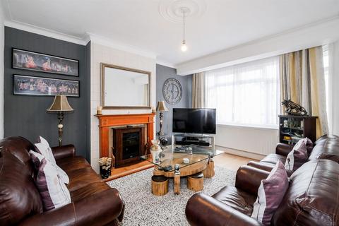 4 bedroom end of terrace house for sale, Loxham Road, Chingford