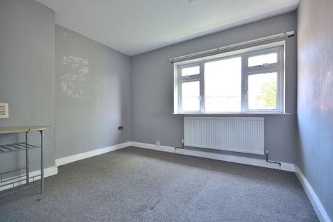 1 Kelfield Close, Nottingham, NG6 0EX