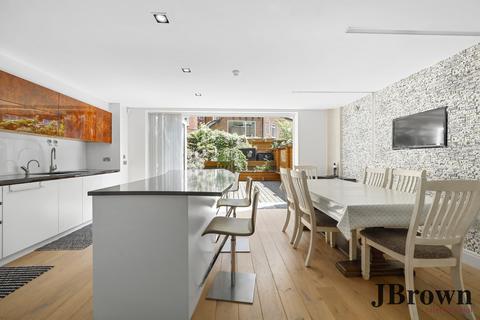 undefined, Norfolk Crescent, Connaught Village, Hyde Park Estate, W2