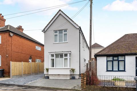 25 South Road, Guildford, GU2 9NY