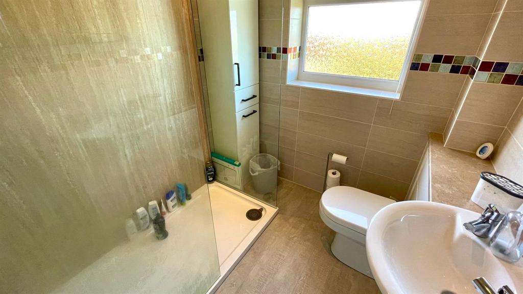 Family shower room