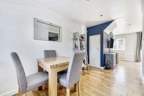 undefined, Statham Court, Berkshire RG42