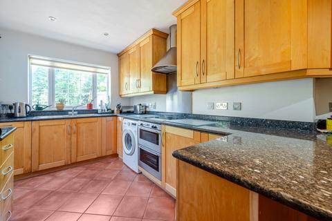 3 bedroom terraced house for sale, Bentinck Close, Gerrards Cross, Buckinghamshire