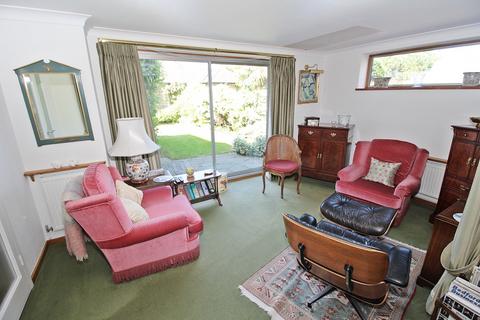 4 bedroom detached house for sale, Ampthill Road, Flitwick