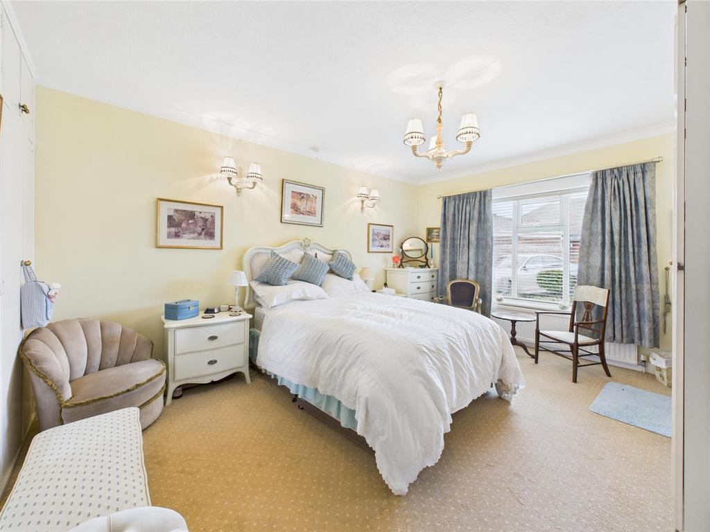Bedroom: