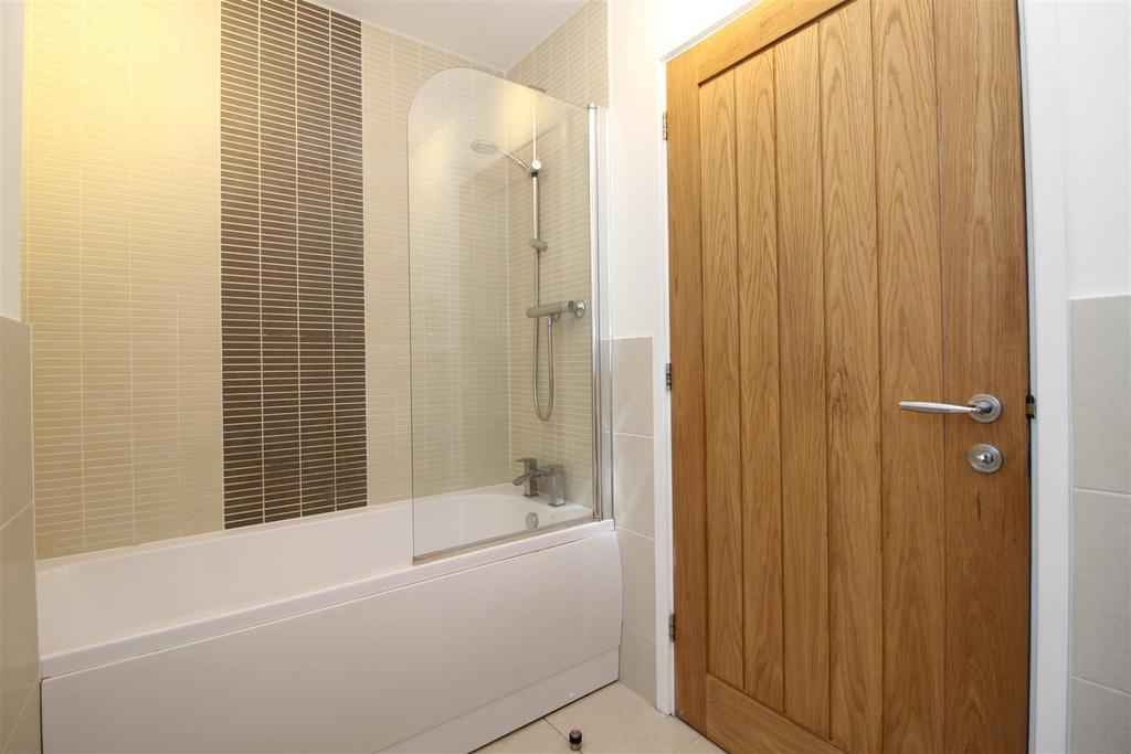 Flat 4 Porters Wood House - New Photos 2022 (1).JP