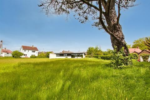 3 bedroom detached bungalow for sale, Napier Gardens, Cardigan