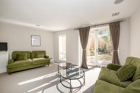 2 bedroom flat for sale, Ormonde Terrace, Primrose Hill, NW8
