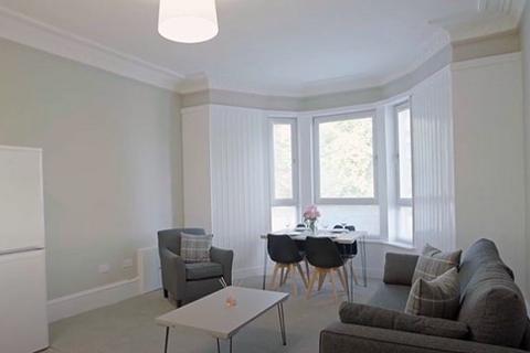 3 bedroom flat to rent, Baxter Park Terrace, Dundee DD4
