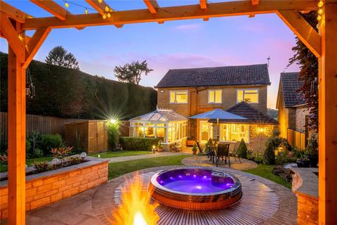 4 bedroom detached house for sale, Overthorpe, Oxfordshire OX17