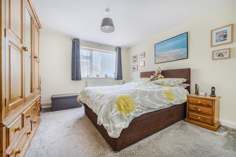 2 bedroom detached bungalow for sale, Oakwood Road, Maidstone