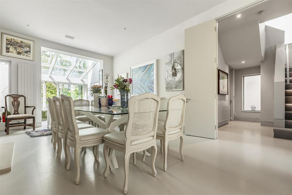 Clorane Gardens,NW3-32.jpg