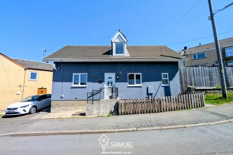 3 bedroom detached house for sale, Cefnpennar Road, Cwmbach
