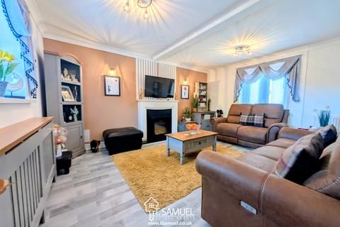 3 bedroom detached house for sale, Cefnpennar Road, Cwmbach