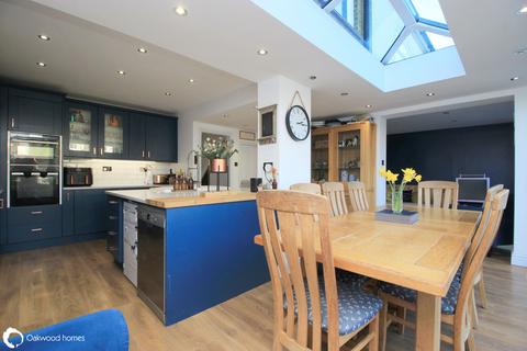 15 Westfield Road, Birchington, CT7 9RW