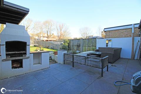 15 Westfield Road, Birchington, CT7 9RW