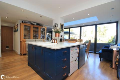 15 Westfield Road, Birchington, CT7 9RW