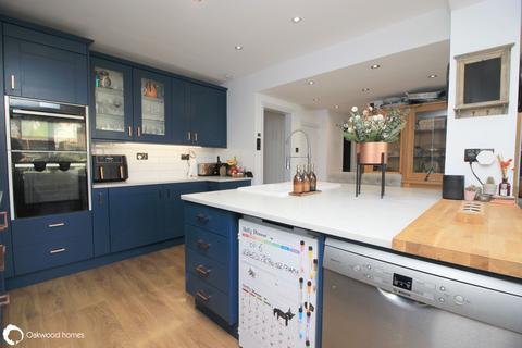 15 Westfield Road, Birchington, CT7 9RW