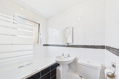 5/4 County Place, Perth, PH2 8EE