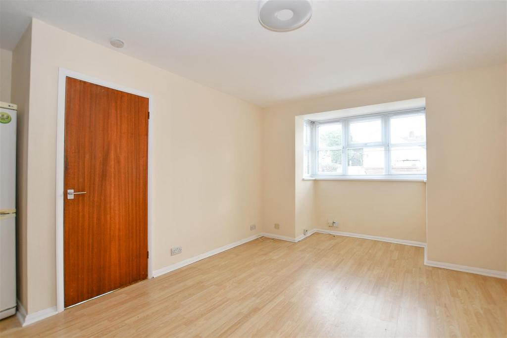 Living Room .jpg
