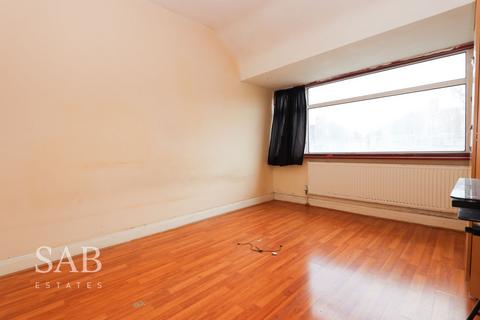 17 Lonsdale Road, Southall, UB2 5LS
