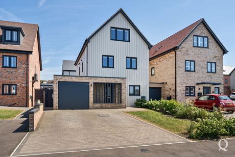 4 bedroom detached house for sale, Queen Bertha Drive, Minster on Sea, Sheerness, Kent, ME12