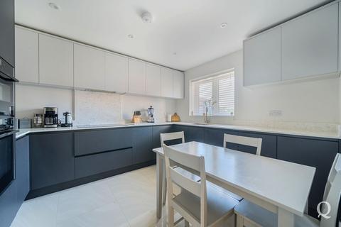 4 bedroom detached house for sale, Queen Bertha Drive, Minster on Sea, Sheerness, Kent, ME12