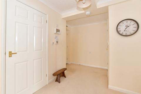 2 bedroom ground floor flat for sale, Gales Drive, Three Bridges, Crawley, West Sussex