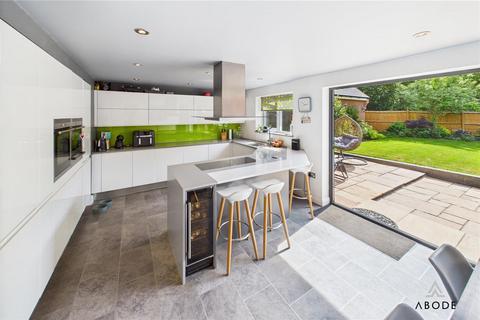 4 bedroom detached house for sale, Essex Drive, Swadlincote DE11