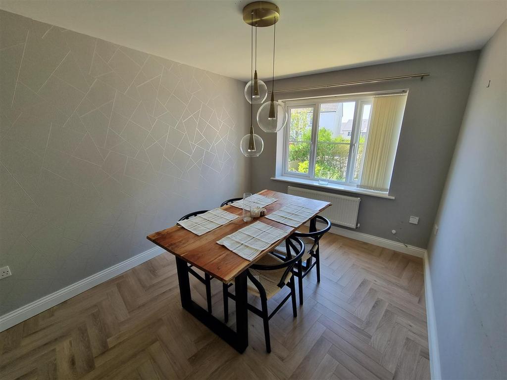 Dining room.jpg