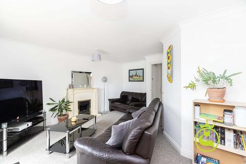 2 bedroom flat for sale, Doulton Gardens, Poole BH14