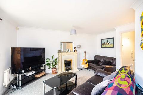 2 bedroom flat for sale, Doulton Gardens, Poole BH14