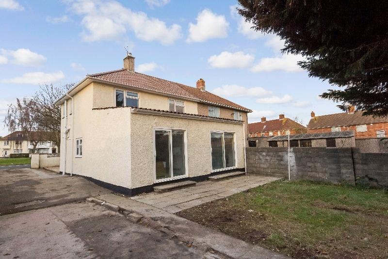 This charming property features a spacious fron...