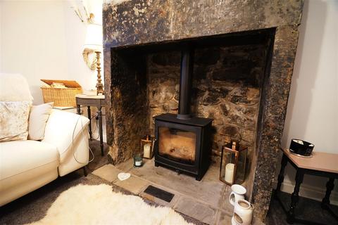 2 bedroom cottage for sale, Blackburn Road, Egerton, Bolton