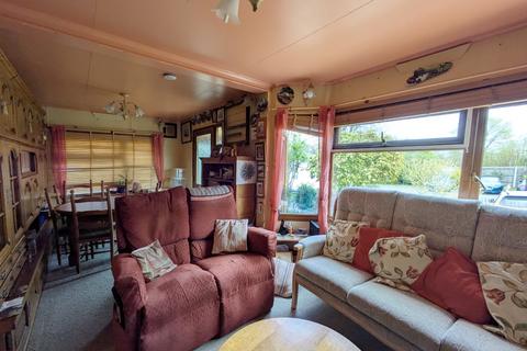 3 bedroom park home for sale, Wykeham Park, Alresford Road, Winchester, Hampshire, SO21