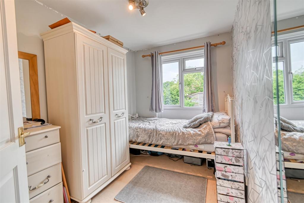 2 Carlton Rise-06.jpg