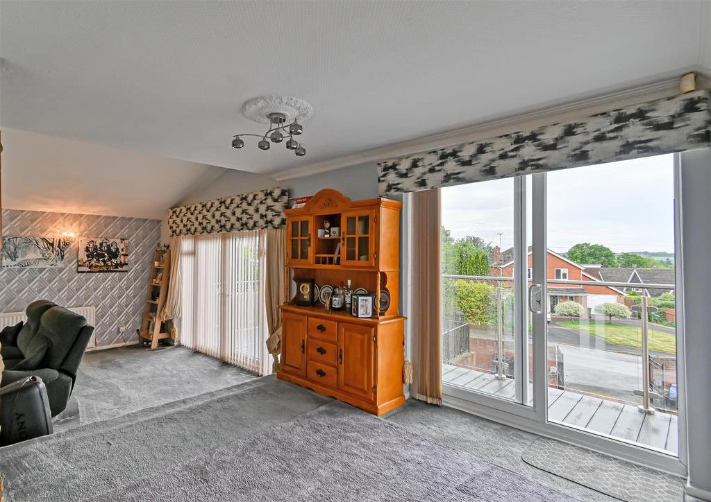 2 Carlton Rise-10.jpg