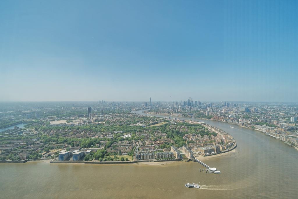 1294352 1 6827394...