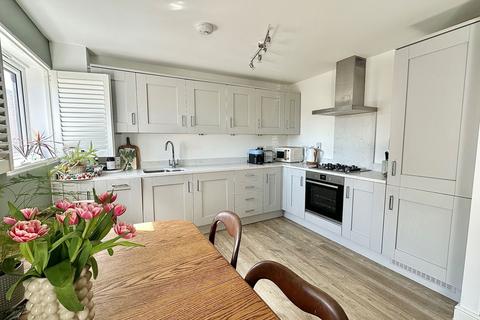 2 bedroom flat for sale, Northampton NN5