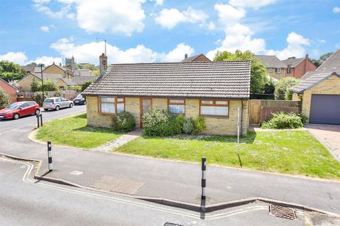 3 bedroom detached bungalow for sale, Fieldfare Road, Carisbrooke, Isle of Wight
