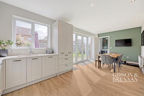 3 bedroom detached house for sale, Dixon Link, Basildon, SS16